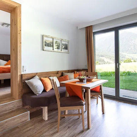 Binter מלון דירות 4*