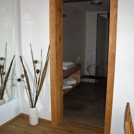 מלון דירות Binter 4*