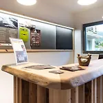 Binter Hotel apartamentowy 4*