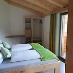 Binter Hotel apartamentowy 4*