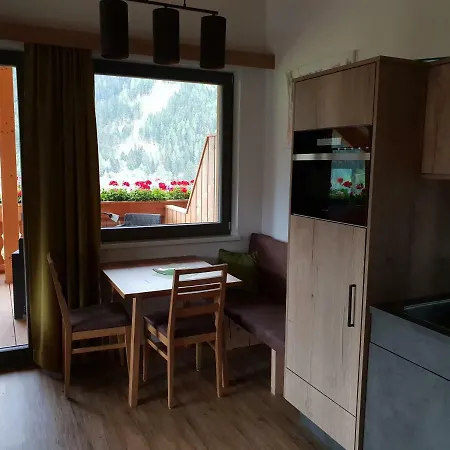 Binter Ξενοδοχείο με διαμερίσματα 4*